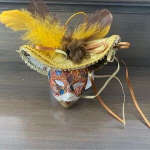 Venetian   Porcelain mini Mask.
